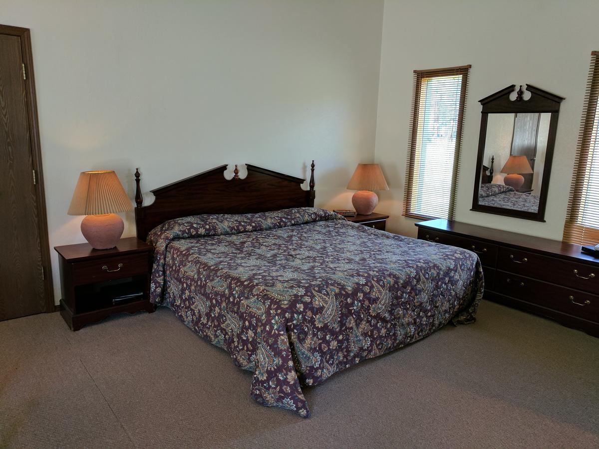 Rock Creek Mercantile & Motel Clinton Extérieur photo